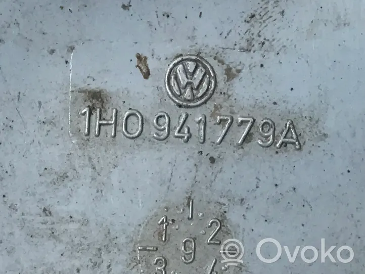 Volkswagen Golf III Réflecteur avant 1H0941779A