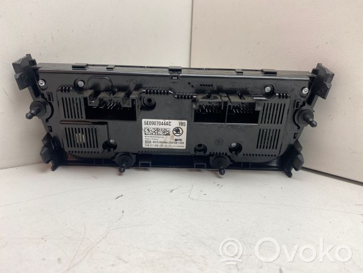Skoda Octavia Mk3 (5E) Panel klimatyzacji 5E0907044AC