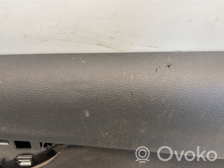 Audi A4 S4 B9 Rivestimento del pannello della portiera anteriore 8W0867118