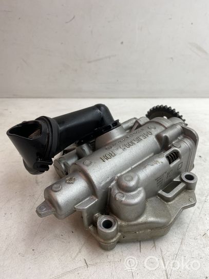 Volkswagen PASSAT B8 Oil pump 04E115109S