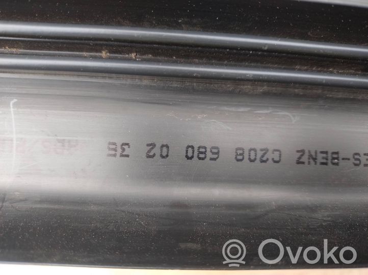 Mercedes-Benz CLK A208 C208 Priekinio slenksčio apdaila (vidinė) C2086800235