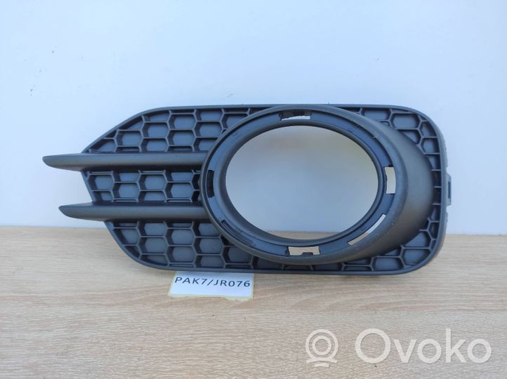 Volkswagen Tiguan Grille antibrouillard avant 5N0853666J