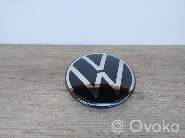 Volkswagen Touareg III Mostrina con logo/emblema della casa automobilistica 760853601E