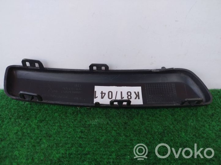 Renault Clio III Modanatura della barra di rivestimento del paraurti anteriore 8200686801