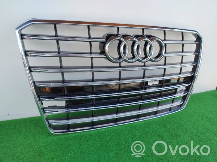 Audi A8 S8 D4 4H Maskownica / Grill / Atrapa górna chłodnicy 4H0853651AA