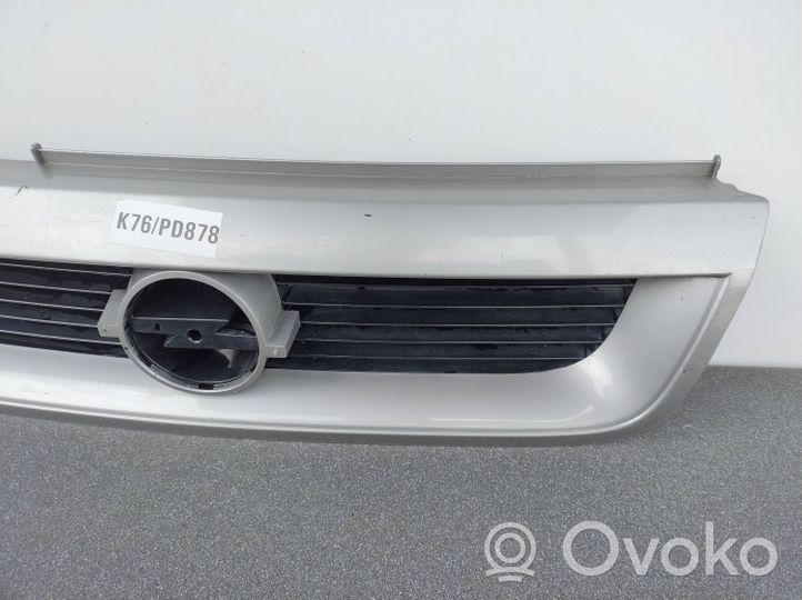 Opel Vectra A Maskownica / Grill / Atrapa górna chłodnicy 90461334