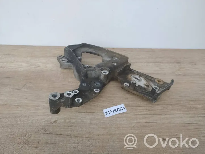 Alfa Romeo 166 Supporto di montaggio della pompa del servosterzo 46557881