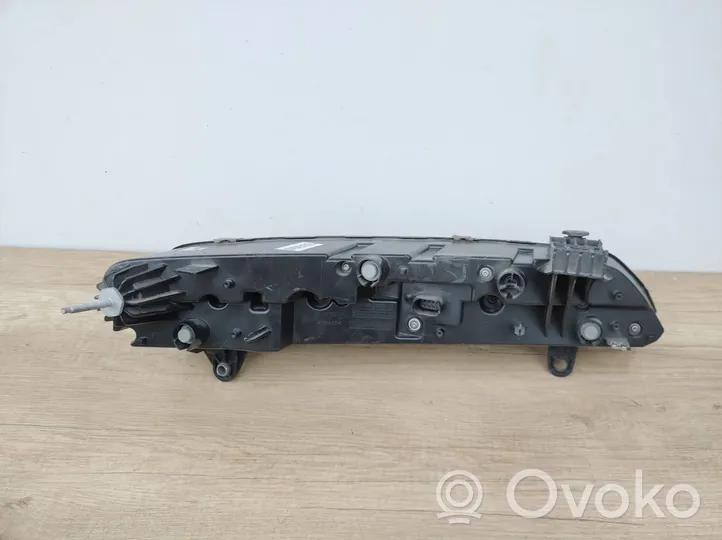 Audi R8 4S Galinis žibintas kėbule 4S0945096