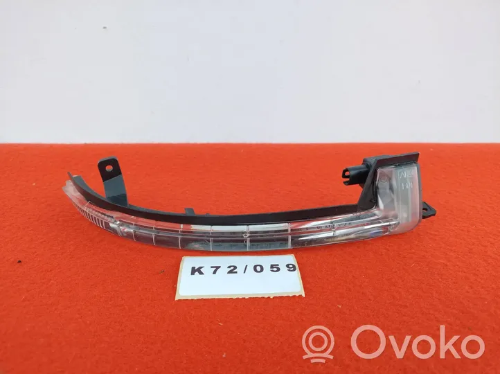 Volkswagen Touareg II Indicatore di direzione anteriore 7P6949102