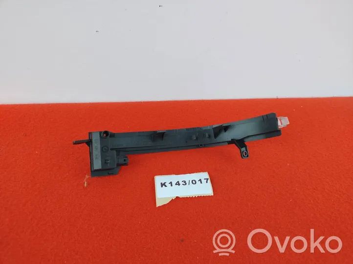 Volkswagen Touareg II Indicatore di direzione anteriore 7P6949101