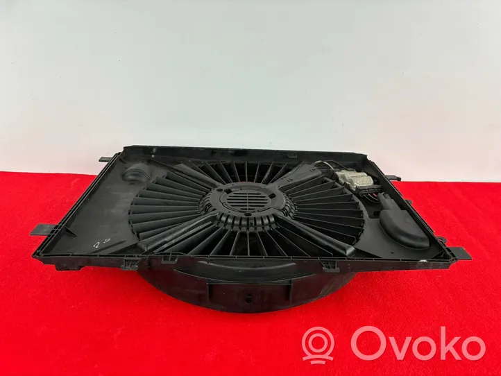 Mercedes-Benz C AMG W204 Ventilatore di raffreddamento elettrico del radiatore A2045000755