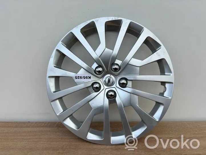 Opel Zafira C R17 wheel hub/cap/trim 9833693377