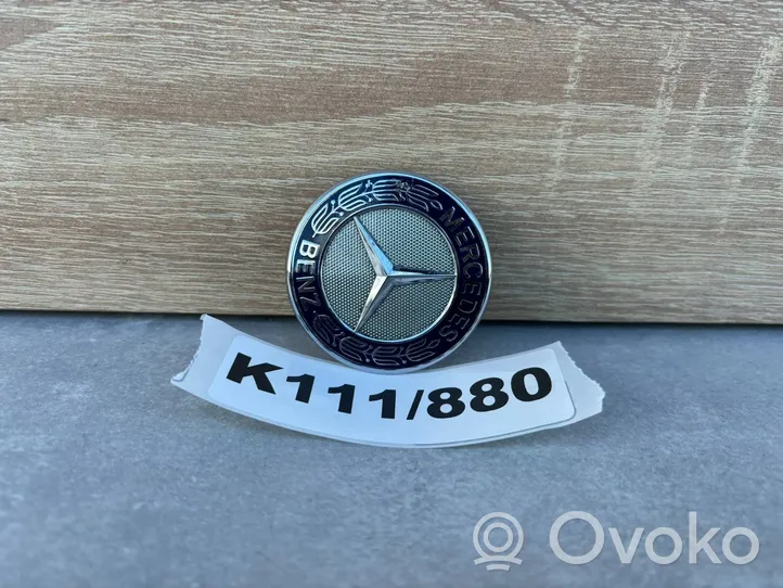 Mercedes-Benz CLS C218 X218 Valmistajan merkki/logo/tunnus 2188170116