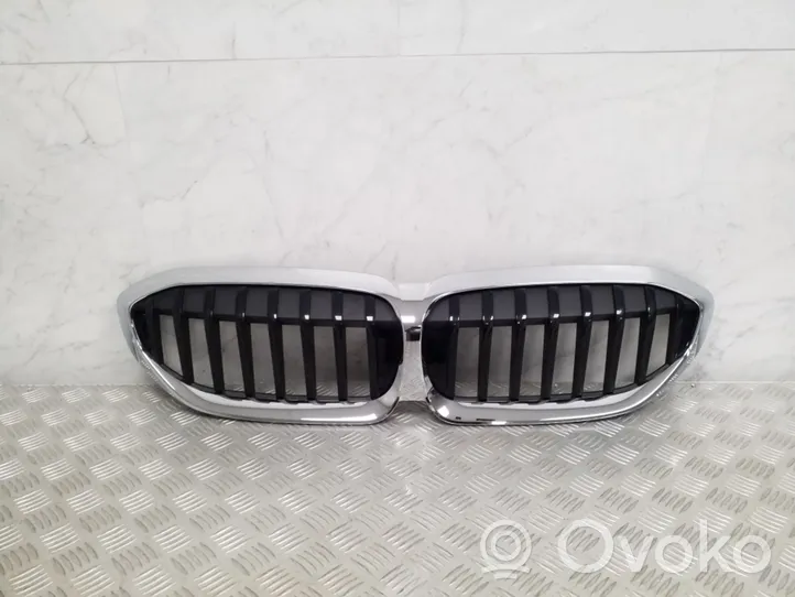 BMW 3 G20 G21 Grotelės priekinės 5113192976