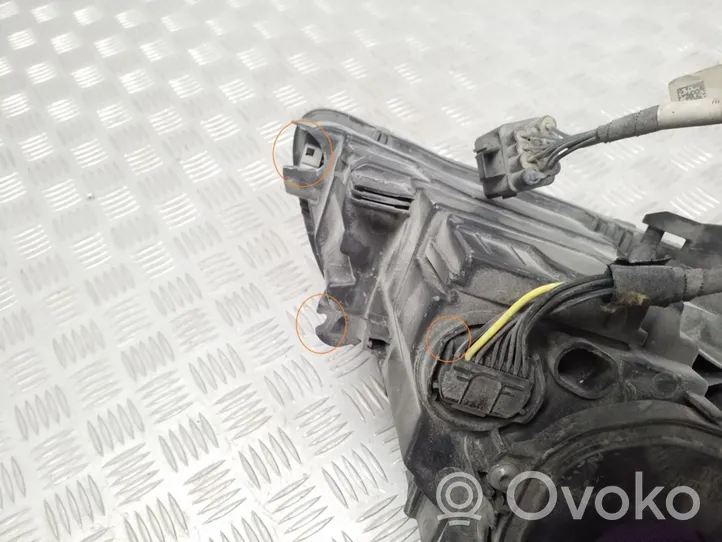 Volvo V60 Phare frontale 31395902