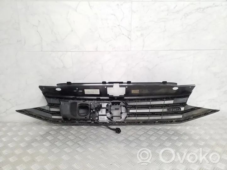 Volkswagen PASSAT B8 Front grill 3G0853653