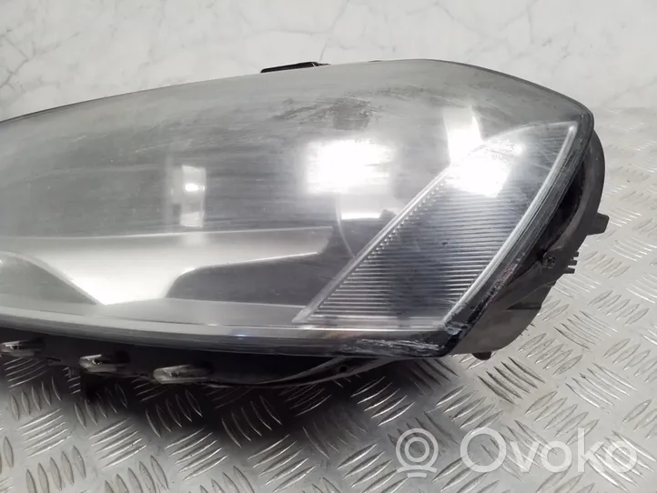 Volkswagen PASSAT B7 Lampa przednia 3AB941005