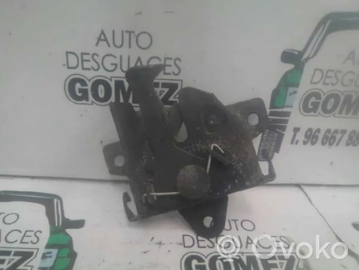 Hyundai Accent Fissaggio gancio/anello 8113025010