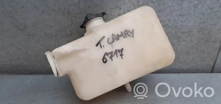 Toyota Camry Coolant expansion tank/reservoir 8847033010