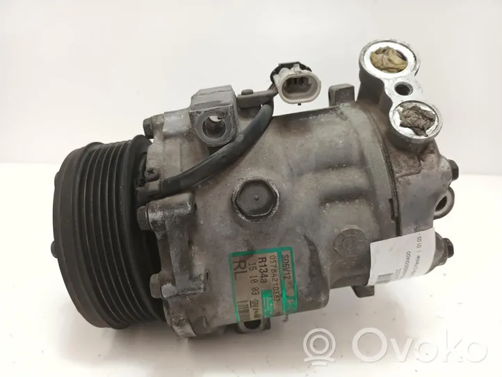 Opel Combo C Ilmastointilaitteen kompressorin pumppu (A/C) 24421642