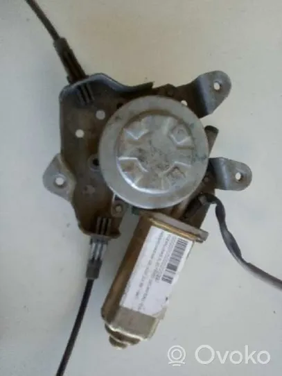 Nissan Maxima Regulador de puerta delantera con motor 8073140U00