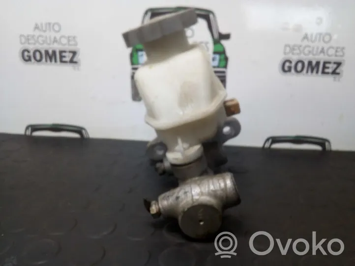 Hyundai Accent Cilindro del sistema frenante 8BM111037G