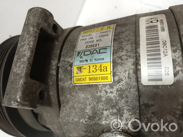 Opel Antara Air conditioning (A/C) compressor (pump) 96861886