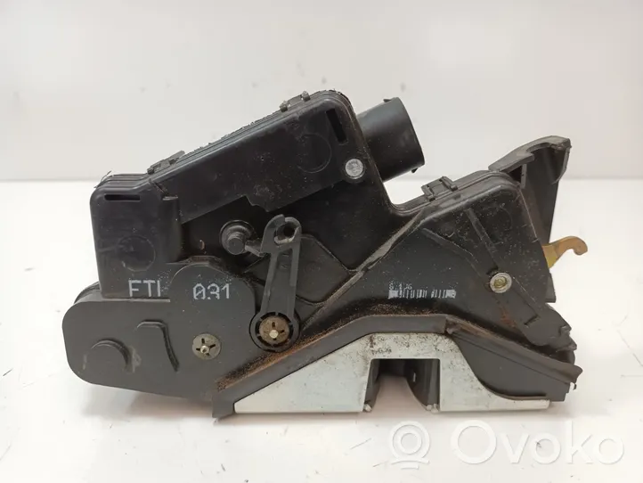 Opel Corsa E Front door lock 