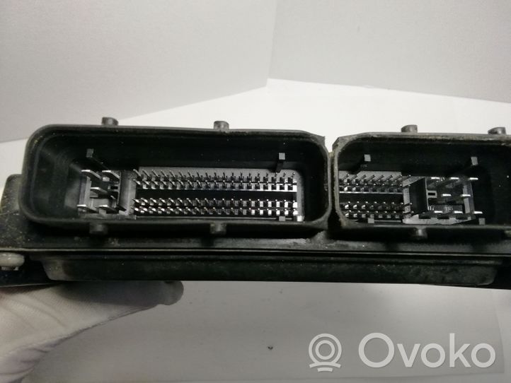 Nissan Pathfinder R51 Sterownik / Moduł ECU 5800349