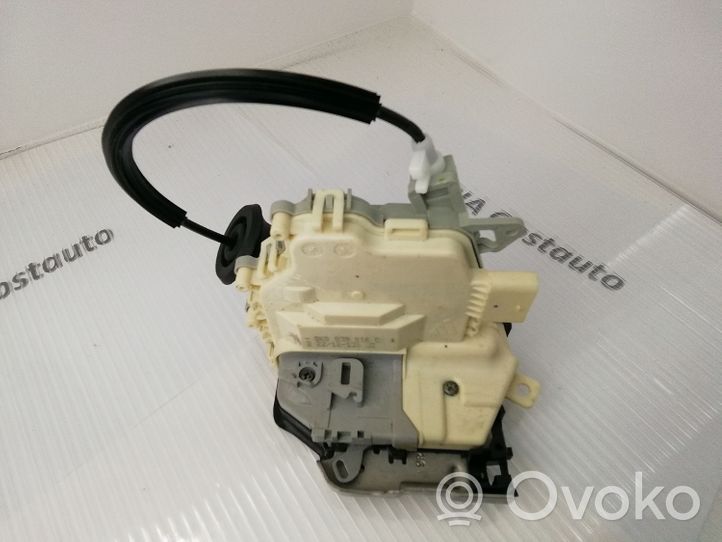 Audi A4 S4 B8 8K Serratura portiera posteriore 8K0839016C