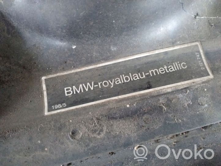 BMW 7 E32 Vano motore/cofano 