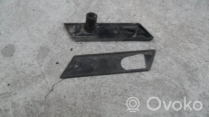 BMW 3 E30 Indicatore di direzione del parafango anteriore 