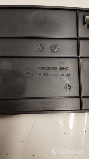 Mercedes-Benz A W176 Element deski rozdzielczej / dół A1766800206