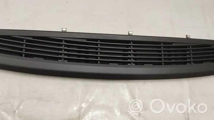 BMW 5 G30 G31 Copertura griglia di ventilazione cruscotto 7384524