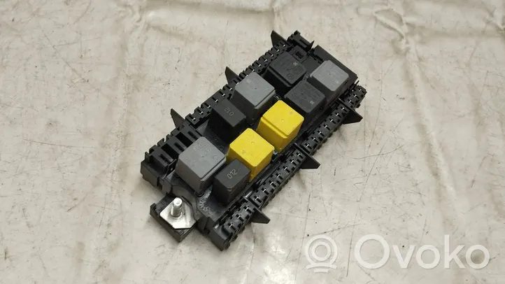 Mercedes-Benz GL X166 Module de fusibles A1669068201