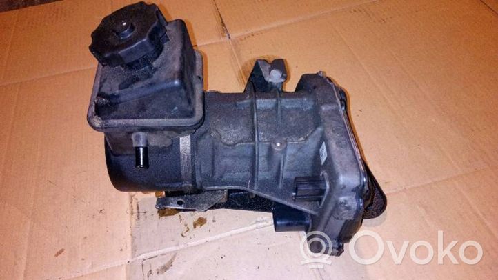 Mercedes-Benz ML W164 Ohjaustehostimen pumppu A1644601680