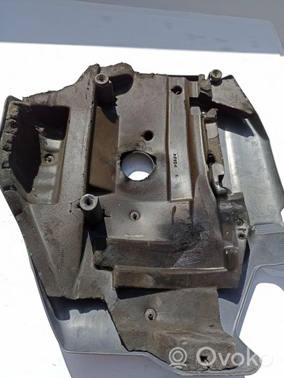 Lexus IS 220D-250-350 Couvercle cache moteur 