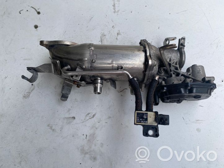 BMW 5 G30 G31 Valvola di raffreddamento EGR 8574815