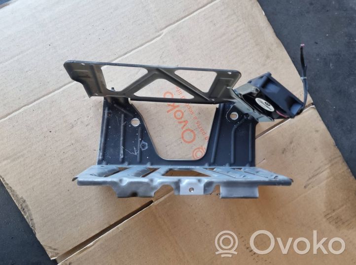 BMW 5 F10 F11 Supporto dell’amplificatore 9174269