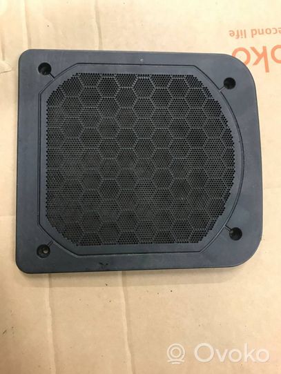 BMW 2 F45 Subwoofer-bassoelementin etusäleikkö/lista 9265334