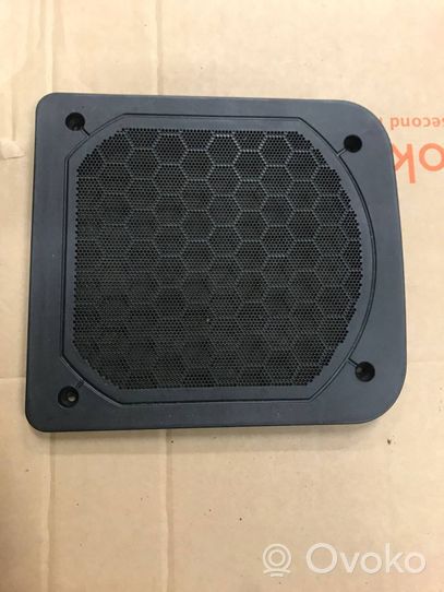 BMW 2 F45 Subwoofer-bassoelementin etusäleikkö/lista 9285334