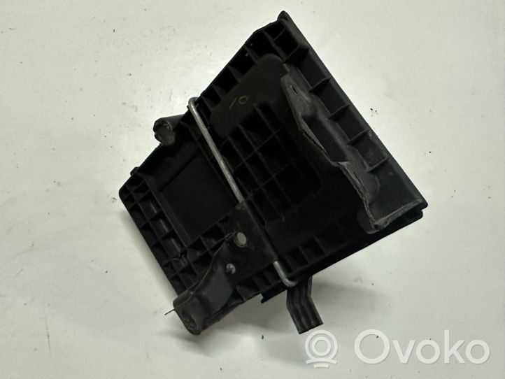 Ford Explorer Boîte de batterie AC131011723AE