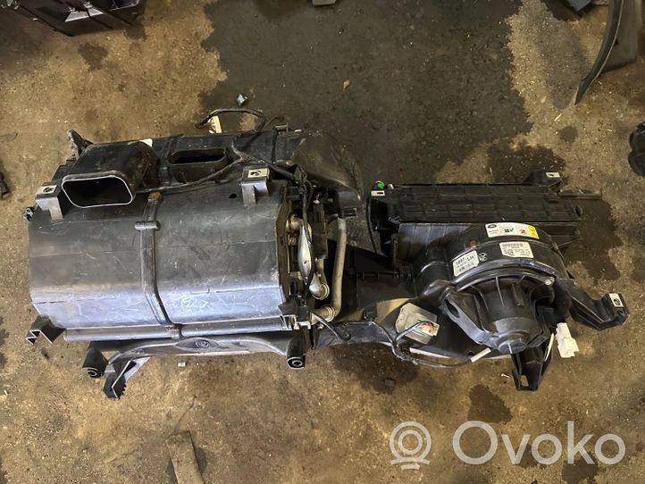 Land Rover Discovery Sport Montaje de la caja de climatización interior Bac500640