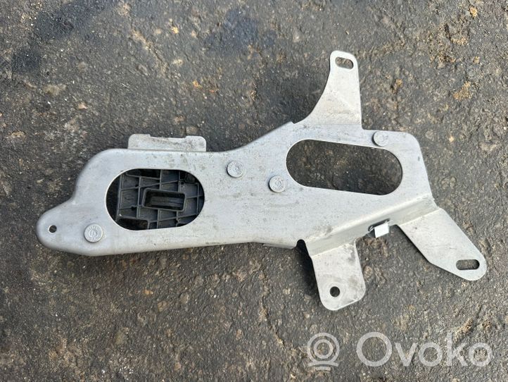 BMW X3 G01 Supporto di montaggio del filtro dell’olio 8570053