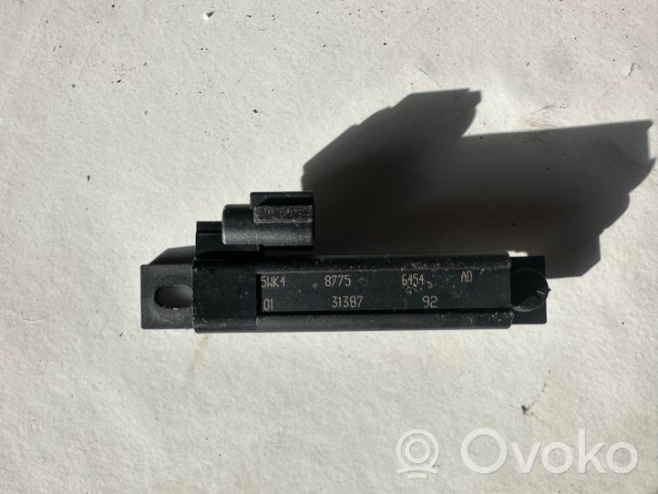 Renault Kadjar Aerial antenna amplifier 87756454ad