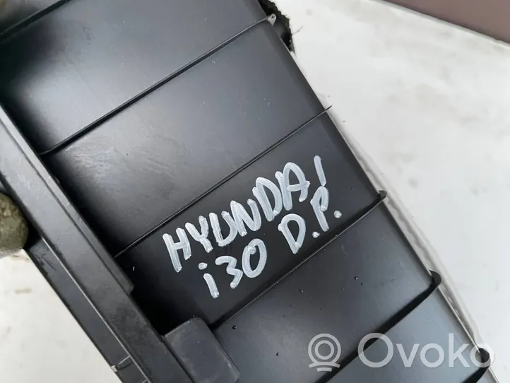 Hyundai i30 Autres éléments garniture de coffre 