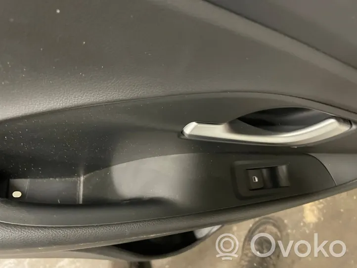 Hyundai i30 Rivestimento del pannello della portiera posteriore 83301G4110