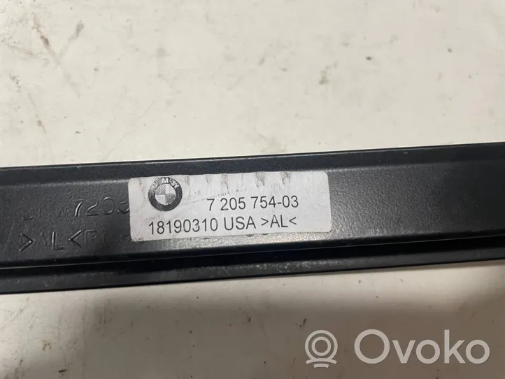 BMW X3 F25 Galinio šoninio stiklo apdaila 7205754