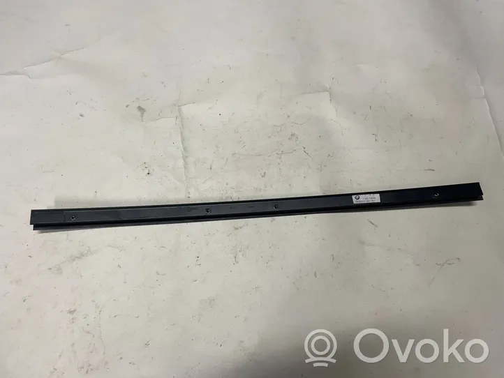 BMW X3 F25 Garniture vitre latérale arrière 7205754