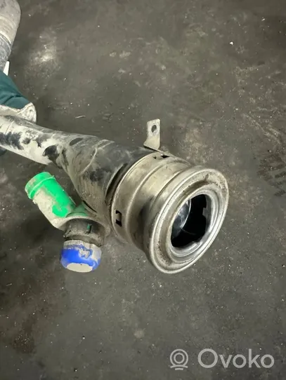 BMW 3 E90 E91 Tuyau de remplissage de réservoir de carburant 2017104